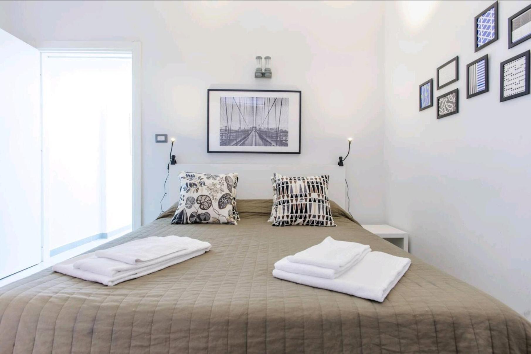 Charlotte House Apartment Наполи Екстериор снимка